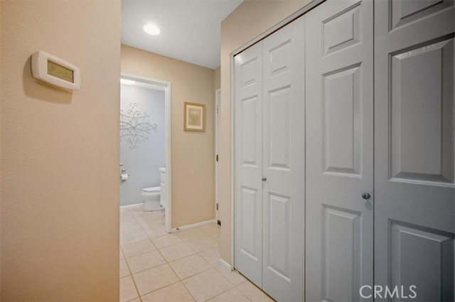 Detail Gallery Image 14 of 58 For 14666 Ontario Cir, Fontana,  CA 92336 - 4 Beds | 2/1 Baths