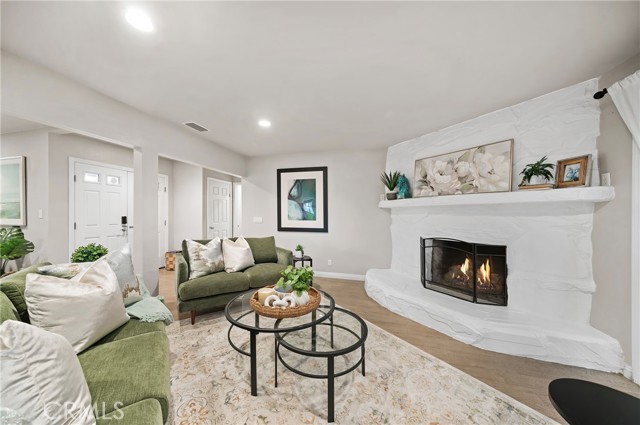 Detail Gallery Image 5 of 29 For 1443 & 1445 9th Ave, Hacienda Heights,  CA 91745 - 4 Beds | 2/1 Baths