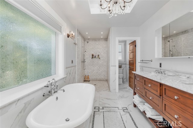 Detail Gallery Image 46 of 60 For 2124 20th St, Bakersfield,  CA 93301 - 4 Beds | 3/1 Baths