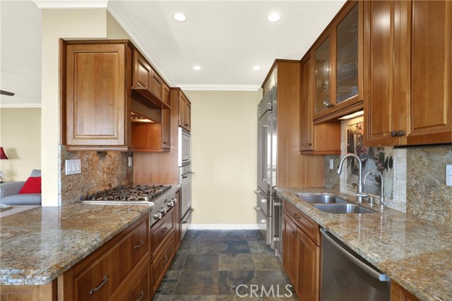 21692 Ocean Vista Drive, Laguna Beach CA: https://media.crmls.org/medias/a6892c19-5656-48f0-8c7c-8fe39a358f87.jpg