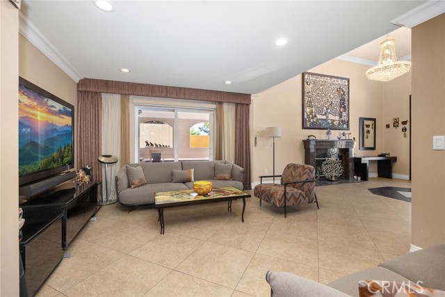 Detail Gallery Image 19 of 63 For 10610 Oak Tree Way, Sunland,  CA 91040 - 5 Beds | 4 Baths