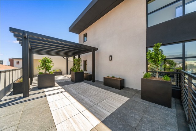 150 S Oak Knoll Avenue, Pasadena CA: https://media.crmls.org/medias/a68941d1-fde9-4e78-9c43-9bf4b8235134.jpg