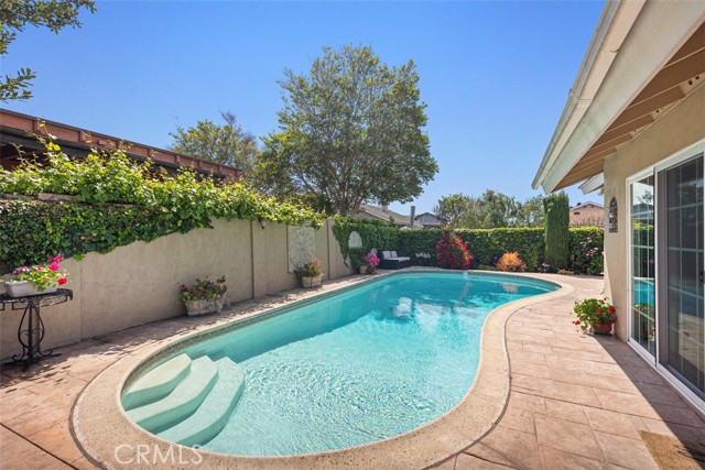 Detail Gallery Image 30 of 42 For 7152 Sunlight Dr, Huntington Beach,  CA 92647 - 5 Beds | 4 Baths