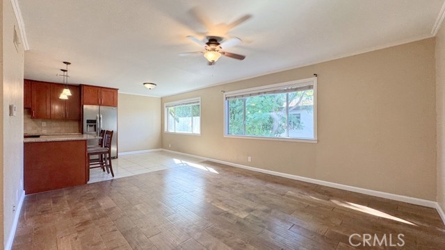 Detail Gallery Image 11 of 22 For 18547 Collins St #B24,  Tarzana,  CA 91356 - 2 Beds | 2 Baths