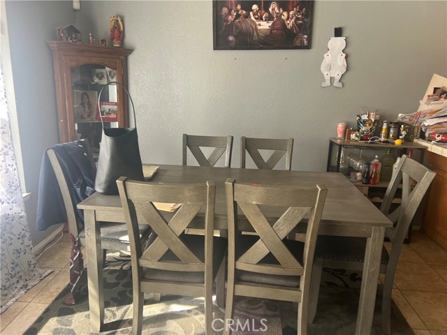 Detail Gallery Image 4 of 23 For 14619 Corey, Victorville,  CA 92394 - 3 Beds | 2 Baths