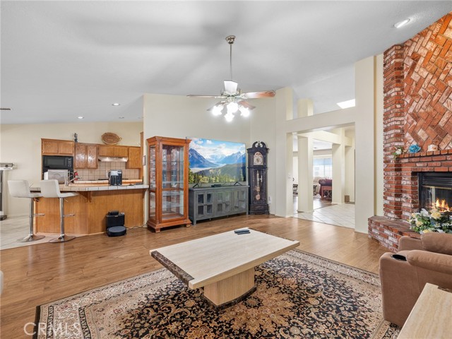 18668 Kamana Road, Apple Valley CA: https://media.crmls.org/medias/a68b4c2d-f274-4462-a2c6-0d465ebeb0f8.jpg