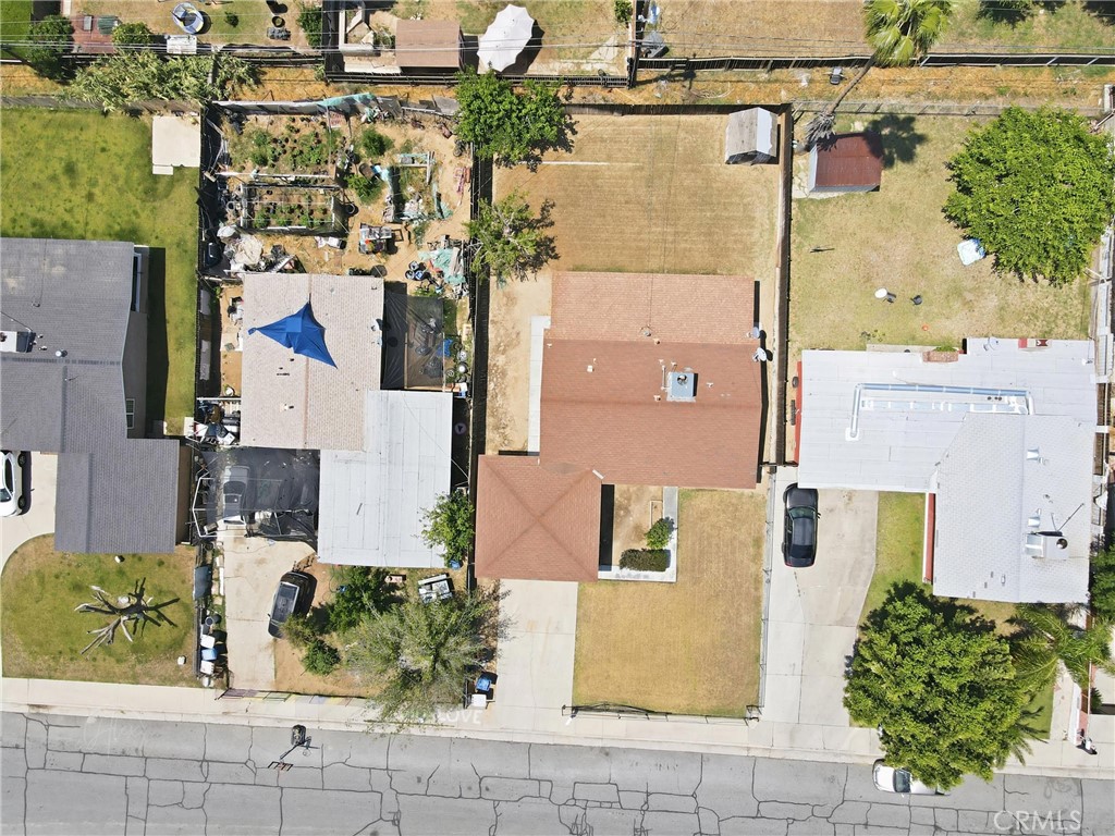https://media.crmls.org/medias/a68b5c8d-c49c-412d-90be-c7f1911d1514.jpg?preset=X-Large