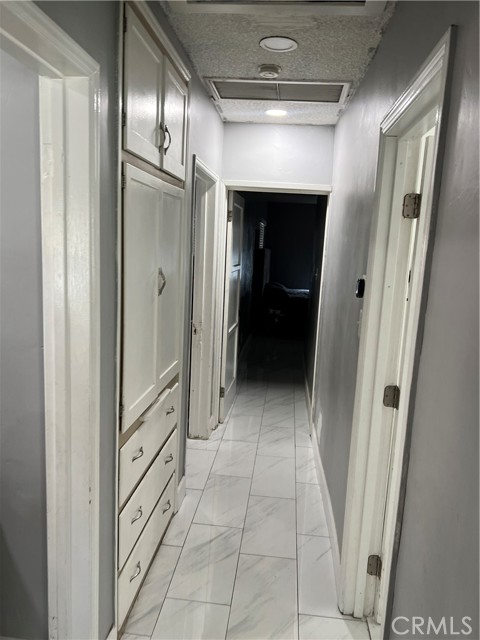 920 E Palmer Street, Compton CA: https://media.crmls.org/medias/a68bab28-96ed-4de9-9141-6600d4e6c877.jpg
