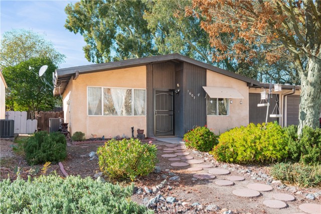 Detail Gallery Image 3 of 20 For 1607 Westfield, Paso Robles,  CA 93446 - 2 Beds | 1 Baths