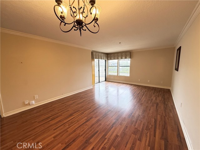 Detail Gallery Image 3 of 16 For 260 Cagney #112,  Newport Beach,  CA 92663 - 1 Beds | 1 Baths