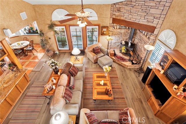 Detail Gallery Image 6 of 75 For 17662 Ridge View Ct, Apple Valley,  CA 92307 - 3 Beds | 3/1 Baths