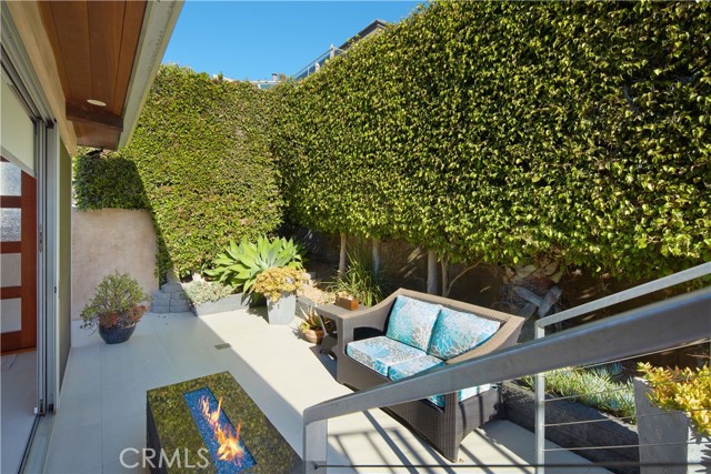 Detail Gallery Image 30 of 43 For 2680 Victoria Dr, Laguna Beach,  CA 92651 - 3 Beds | 3/1 Baths