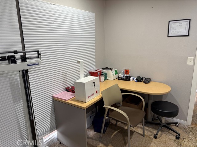 726 S Main, Santa Ana CA: https://media.crmls.org/medias/a68d3048-2c31-47e2-a1c0-40cbf298ed32.jpg