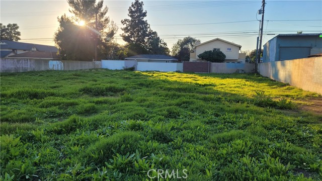 227 N Azusa Avenue, Azusa CA: https://media.crmls.org/medias/a68d6900-2c66-4620-89ea-52d39795d1fb.jpg