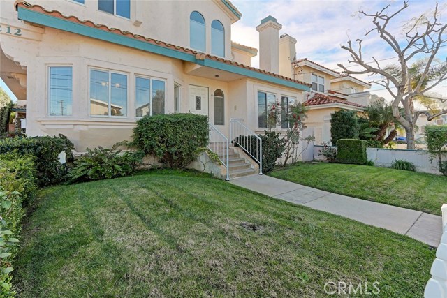 2212 Pullman Lane, Redondo Beach, California 90278, 3 Bedrooms Bedrooms, ,2 BathroomsBathrooms,Residential,Sold,Pullman,SB17008463