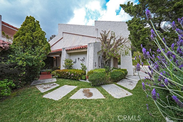 9752 Rangeview Drive, Santa Ana CA: https://media.crmls.org/medias/a68da28b-65dc-42c1-9f44-8ed38ddf9cd4.jpg