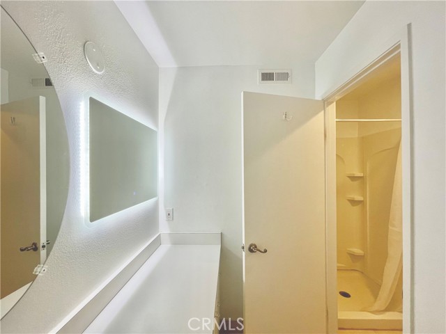 Detail Gallery Image 8 of 13 For 134 Clearbrook, Irvine,  CA 92614 - 2 Beds | 2 Baths