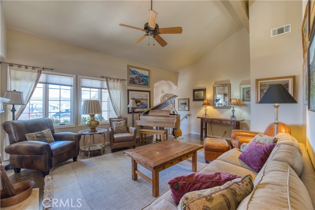226 Encanto Avenue, Pismo Beach CA: https://media.crmls.org/medias/a68ecf93-5130-4fb1-8bc6-a79d22e3d2b3.jpg