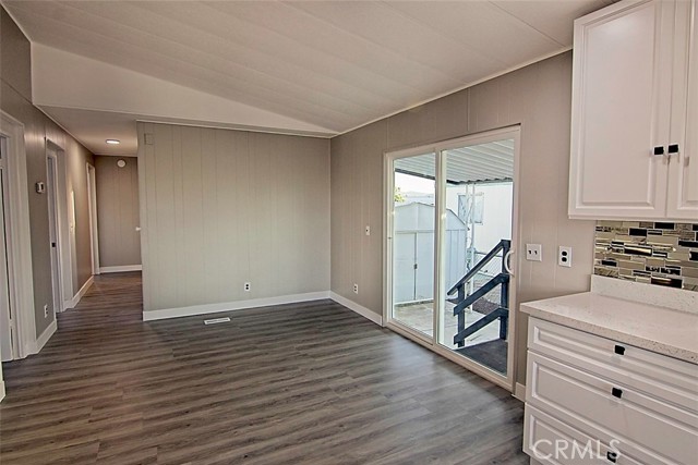 Detail Gallery Image 13 of 27 For 1455 S State St #365,  Hemet,  CA 92543 - 3 Beds | 2 Baths