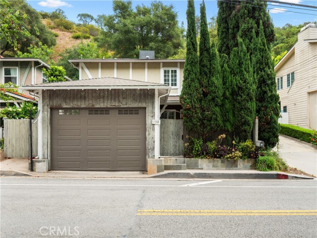 1118 N Beverly Glen BLVD