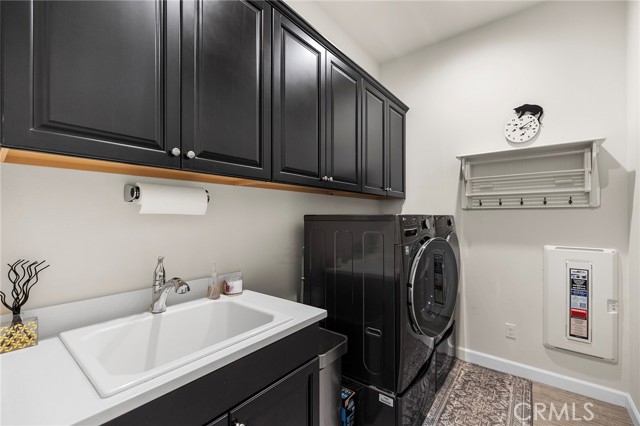 11360 Alton Drive, Corona CA: https://media.crmls.org/medias/a690423e-762d-44e1-8aaa-b7d8a6ad896b.jpg