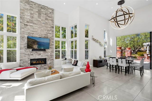3 Bridgeport Road, Newport Coast CA: https://media.crmls.org/medias/a691d733-d59e-40fc-806f-8cb5ca93d92b.jpg