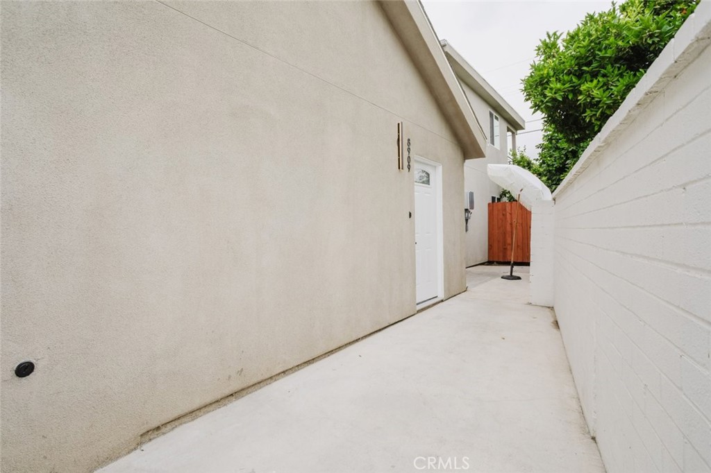 https://media.crmls.org/medias/a691fa9e-9a15-4aaf-b71f-185baef99852.jpg?preset=X-Large