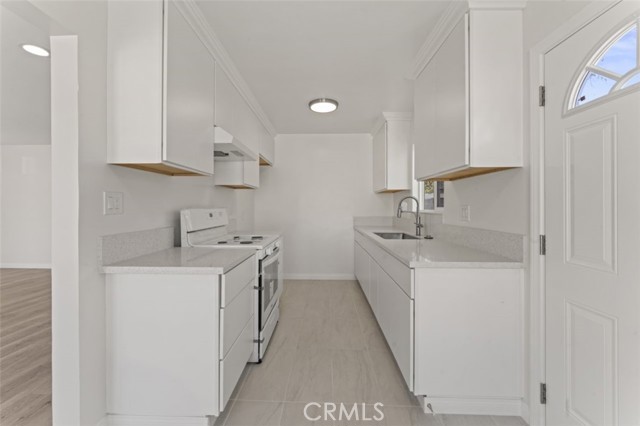 Detail Gallery Image 23 of 32 For 14722 Strathern, Panorama City,  CA 91402 - 5 Beds | 3 Baths