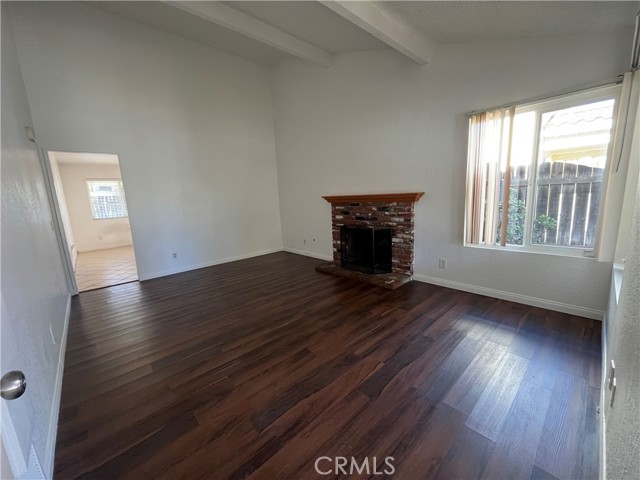 Detail Gallery Image 4 of 26 For 3842 Ridge Rd, Riverside,  CA 92501 - 3 Beds | 2 Baths