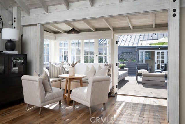 604 Begonia Avenue, Corona del Mar CA: https://media.crmls.org/medias/a693320a-4500-48fa-b2f1-d235edee3fbd.jpg