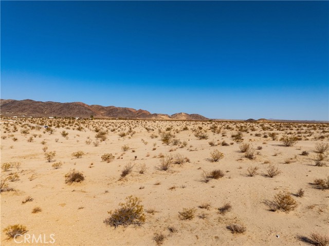 Detail Gallery Image 11 of 25 For 69050 Emerald St, Twentynine Palms,  CA 92277 - – Beds | – Baths