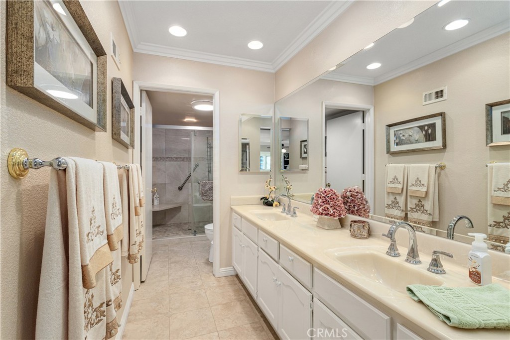 MLS #OC25257663 image #19