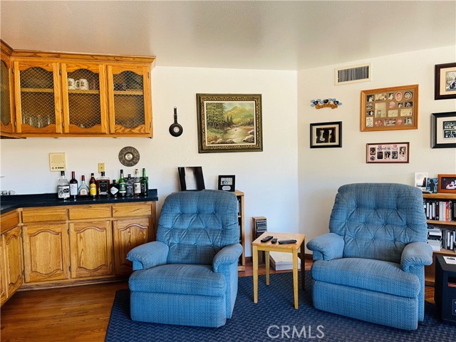10500 Steinhoff Road, Frazier Park CA: https://media.crmls.org/medias/a693f1bf-a084-4cba-9b67-d50d08104f5e.jpg