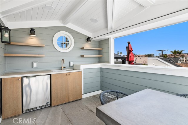Detail Gallery Image 32 of 36 For 211 Topaz Ave, Newport Beach,  CA 92662 - 3 Beds | 3/1 Baths