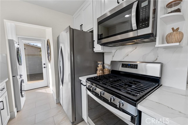 Detail Gallery Image 13 of 59 For 130 -132 S Lime St, Orange,  CA 92868 - 6 Beds | 3 Baths