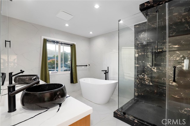 Detail Gallery Image 31 of 47 For 9742 Farralone, Chatsworth,  CA 91311 - 4 Beds | 3/1 Baths