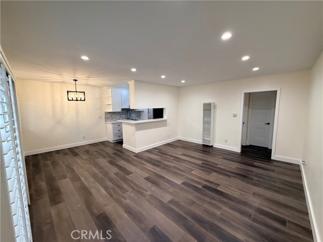 1522 S Centinela, Los Angeles CA: https://media.crmls.org/medias/a696eb5a-65f0-497b-a368-a92a0e5923ab.jpg