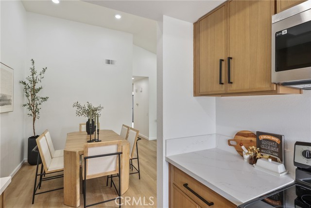 Detail Gallery Image 10 of 42 For 424 Deerfield Ave #172,  Irvine,  CA 92606 - 2 Beds | 1/1 Baths