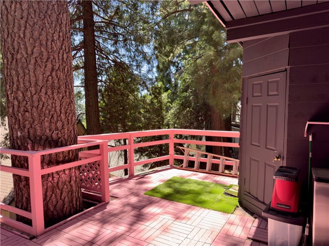 Detail Gallery Image 13 of 17 For 26643 Valley View Dr, Rimforest,  CA 92378 - 2 Beds | 2 Baths