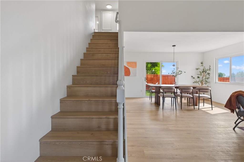 https://media.crmls.org/medias/a698a8c0-5d70-4ebf-9dc9-f75787c39584.jpg?preset=X-Large
