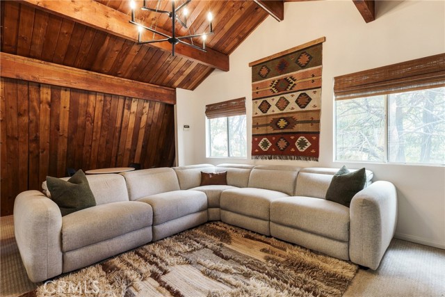 3 Bed Home for Sale in Rimforest, California