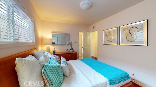 8162 Van Noord Avenue, North Hollywood CA: https://media.crmls.org/medias/a6999aa1-da24-4194-80e1-71d475d1aad7.jpg