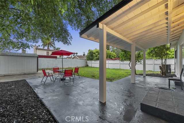 7228 Jamieson Avenue, Reseda CA: https://media.crmls.org/medias/a69be6b1-c625-4cdc-b8b0-36b404cb9935.jpg