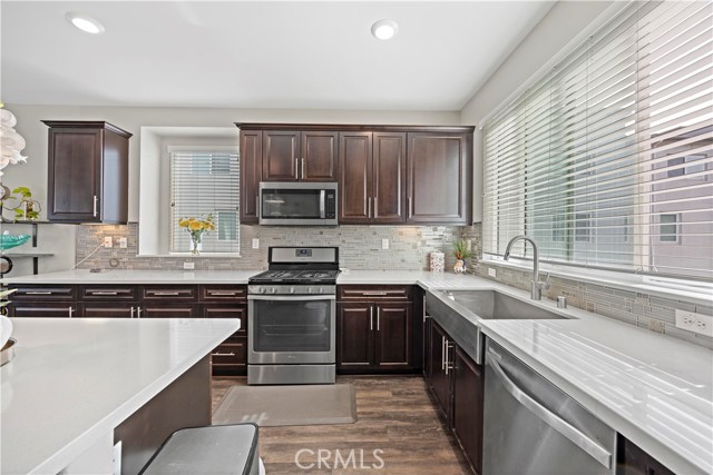 Detail Gallery Image 8 of 37 For 14404 Kiwi Ln #6,  Gardena,  CA 90247 - 4 Beds | 3/1 Baths