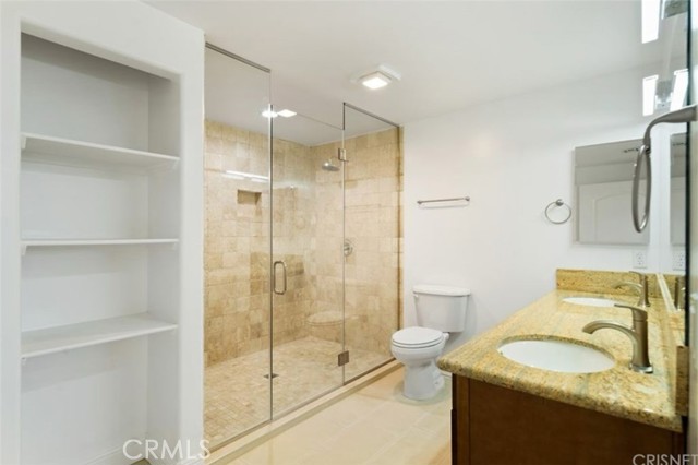 Detail Gallery Image 20 of 26 For 4724 Kester Ave #406,  Sherman Oaks,  CA 91403 - 2 Beds | 2 Baths