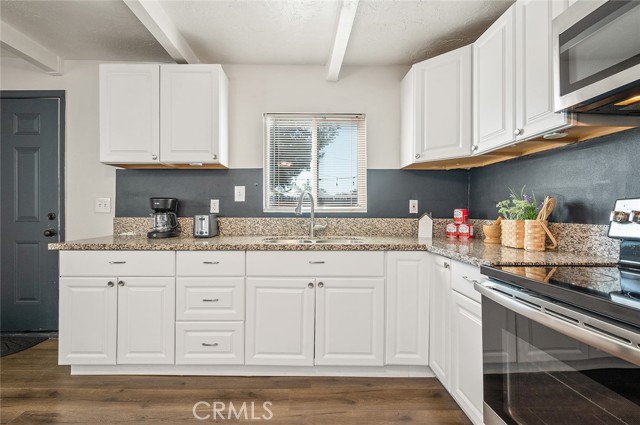 3587 Sepulveda Avenue, San Bernardino CA: https://media.crmls.org/medias/a69c5675-9fb0-4400-902e-261be53f875a.jpg