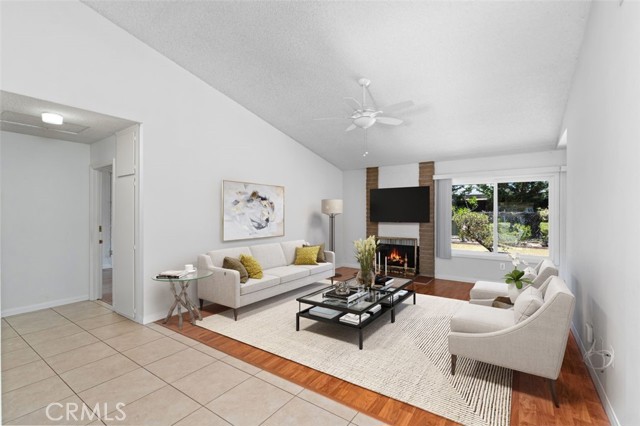 5391 Glenstone Drive, Huntington Beach CA: https://media.crmls.org/medias/a69d17f9-c036-42ae-92c3-fbc70a3755fd.jpg
