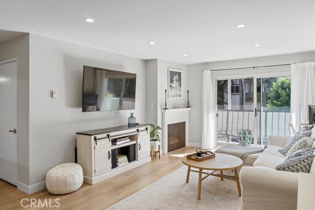 Detail Gallery Image 5 of 42 For 8163 Redlands #2,  Playa Del Rey,  CA 90293 - 1 Beds | 1 Baths