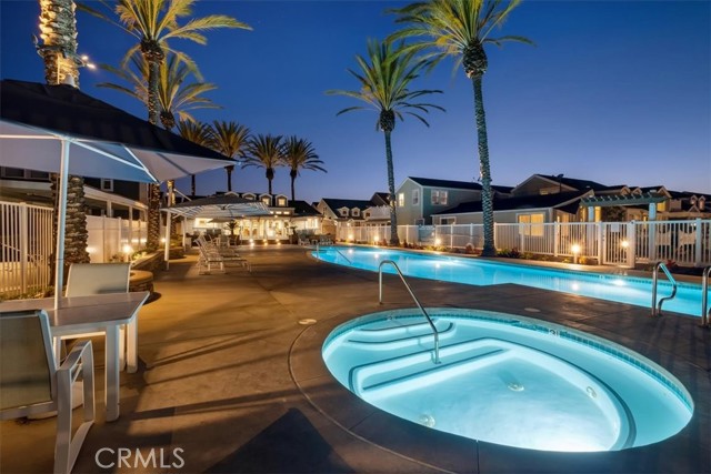 Detail Gallery Image 29 of 34 For 11 Bolivar St, Newport Beach,  CA 92663 - 2 Beds | 2 Baths