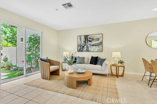 6118 Citracado Circle, Carlsbad CA: https://media.crmls.org/medias/a69fbfda-b192-4393-8c07-3b2c7a3763de.jpg